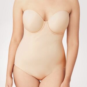 Wacoal Red Carpet™ Strapless Shaping Body Briefer